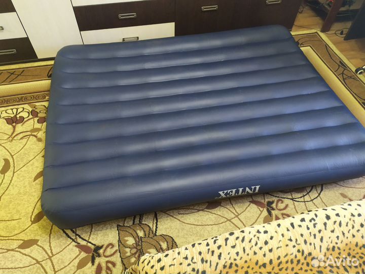 Надувной матрас intex