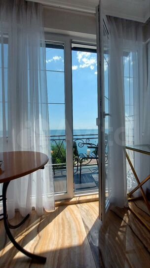 3-к. квартира, 65 м², 1/1 эт.