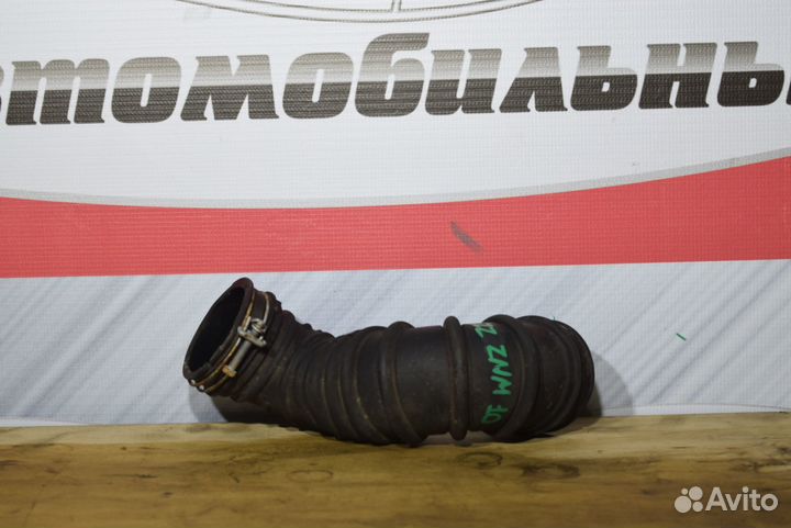 Патрубок воздушного фильтра c Toyota Corolla Spaci