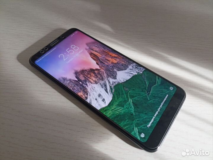 Xiaomi Redmi 5 Plus, 4/64 ГБ