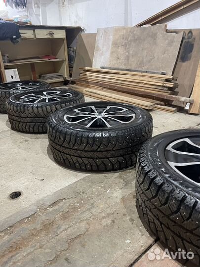 Колеса r 16 в сборе с зимней резиной
