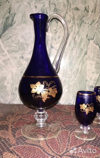 Графин со стопками