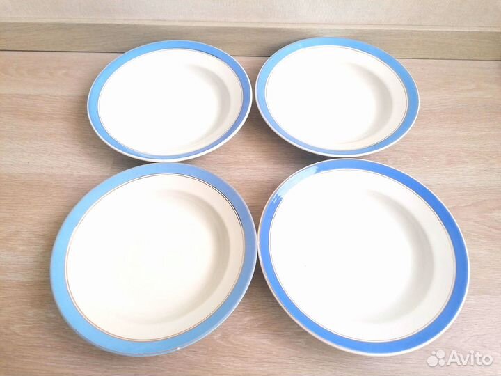 Набор тарелок