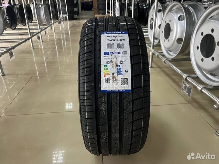 Triangle TH201 205/45 R16 87W