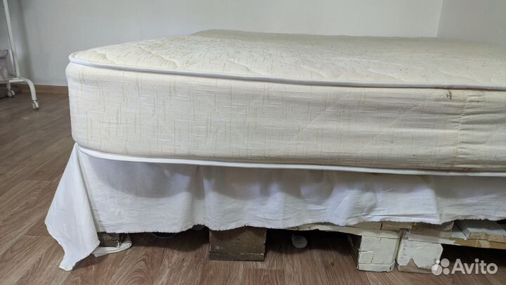 Матрас 160х200 бу