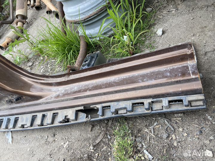 Порог правый Renault Duster 1