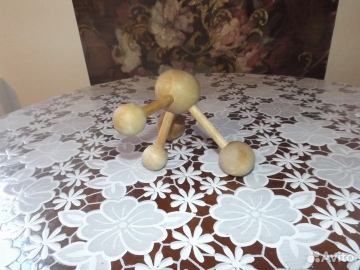 Ионизатор.Молокоотсос, массажер, футляр для соски