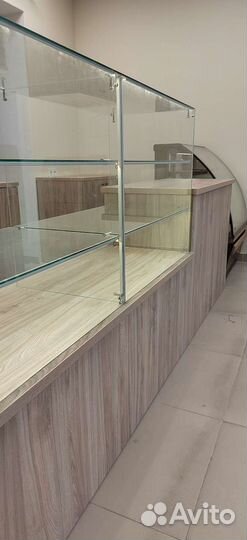 Витрина для пекарни и кафе