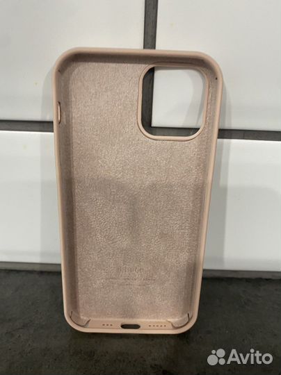 Чехол на iPhone 12