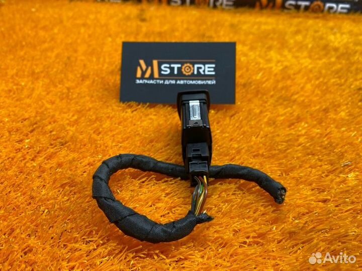 Кнопка аварийной сигнализации Bmw 3-Series F30