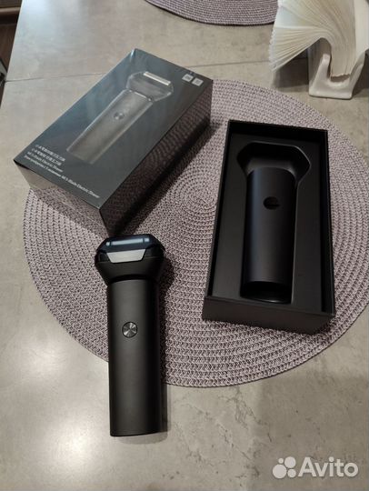 Бритва Xiaomi Mi 5-Blade electric shaver