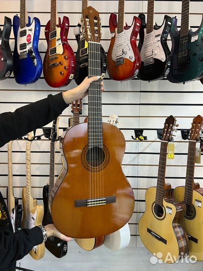 Гитара yamaha C40