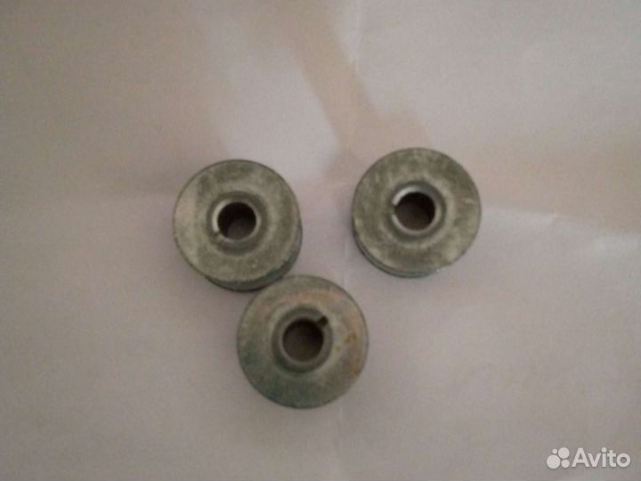 Шпулька для швейной машинки