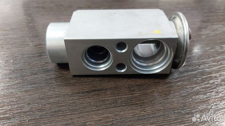 Клапан кондиционера Bmw 520D E60 N47 2009