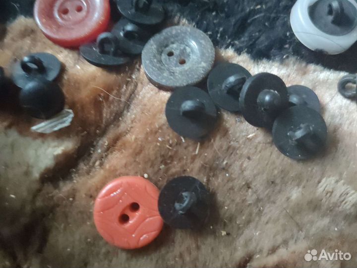 Пуговицы
