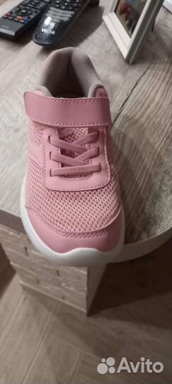 Кроссовки для девочки
