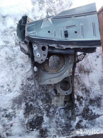 Лонжерон передний правый Рено Сценик 1