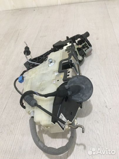 Замок двери задний правый Mercedes Benz S550 W221