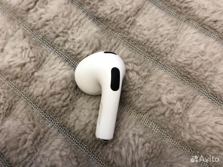 Левый наушник airpods 3