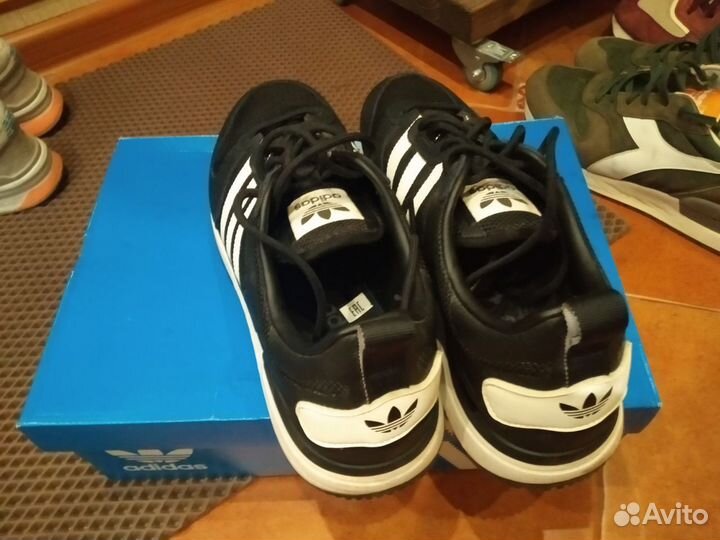 Кроссовки Adidas ZX 700 HD