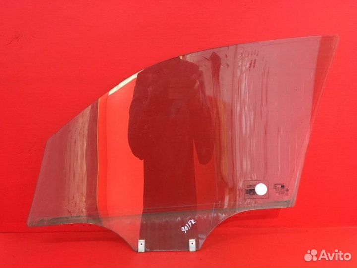 Стекло двери переднее правое Ssangyong Rexton Y200