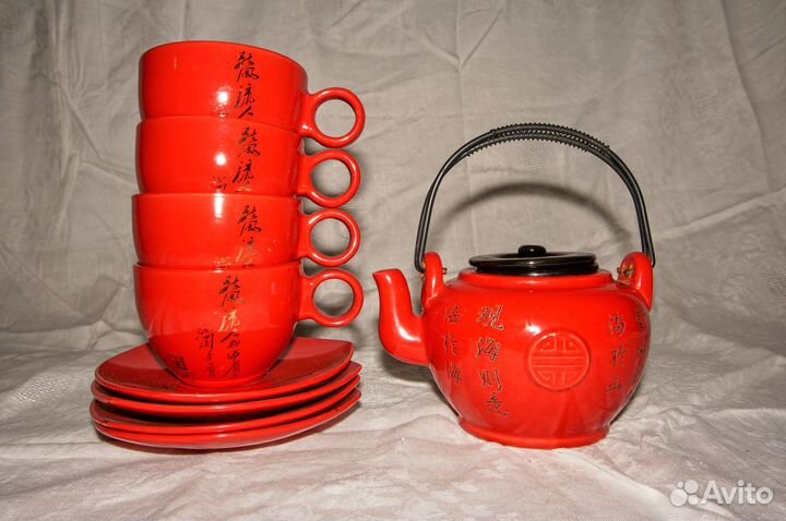 Сервизы, чашки, блюдца