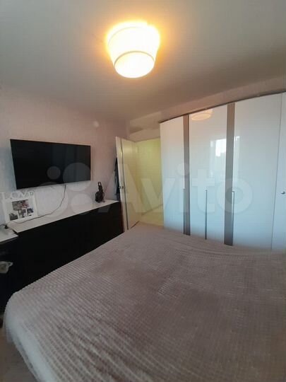 2-к. квартира, 56 м², 8/12 эт.