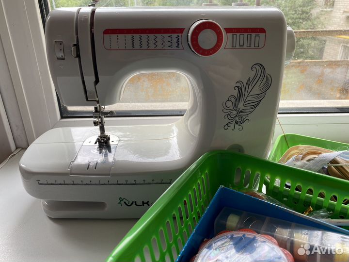 Швейная машина с педалью