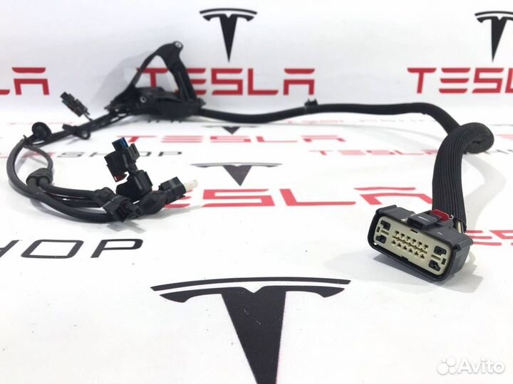 Проводка шасси Tesla Model S 2-й рест. 2021