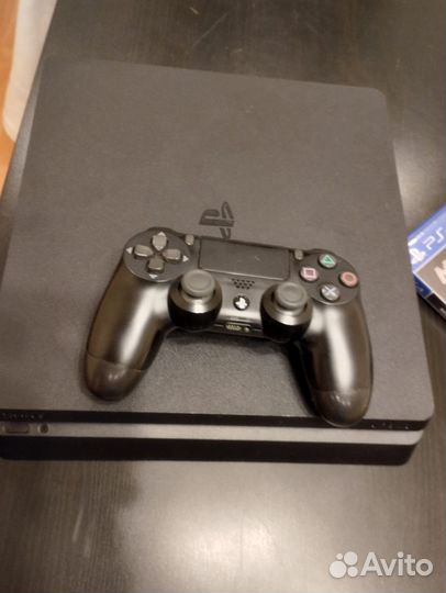 Игровая приставка PlayStation 4