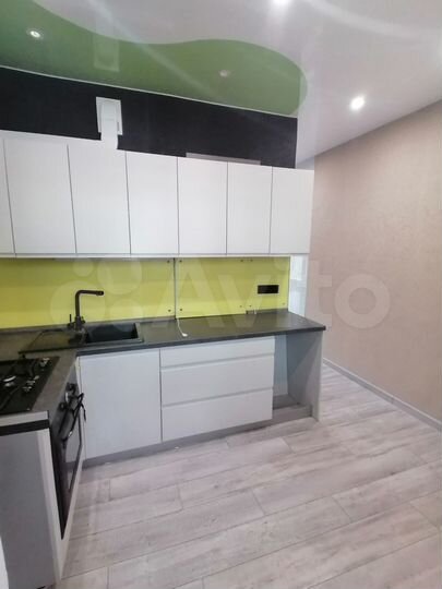 2-к. квартира, 61 м², 8/10 эт.