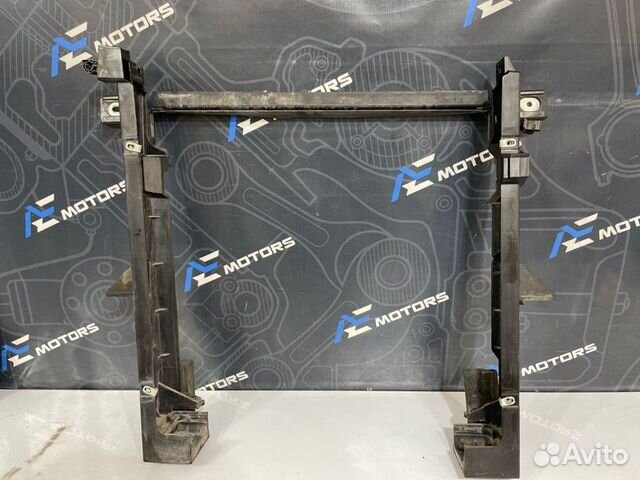 Диффузор радиатора Ford Explorer U251 4.6L 3V V8