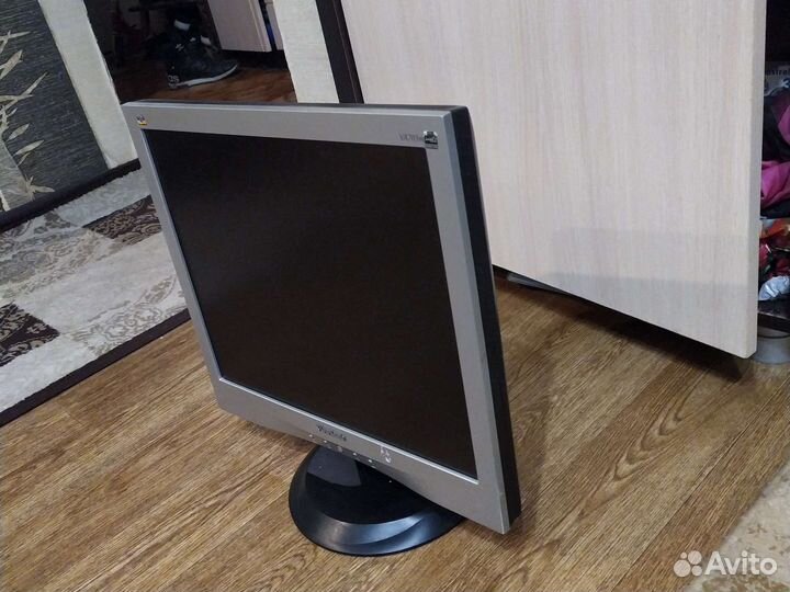 Монитор Viewsonic 17