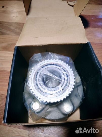 Ступица Mazda 626 новая