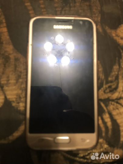 Телефон Samsung j1 месяц использования