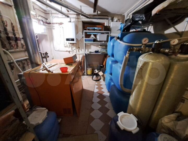 Коттедж 599 м² на участке 15 сот.