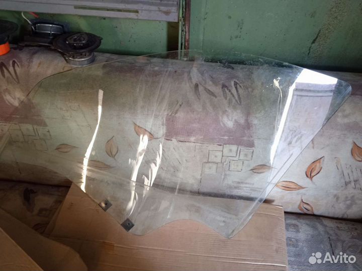 Передние стекла