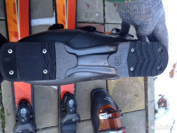 Горные лижи и ботинки