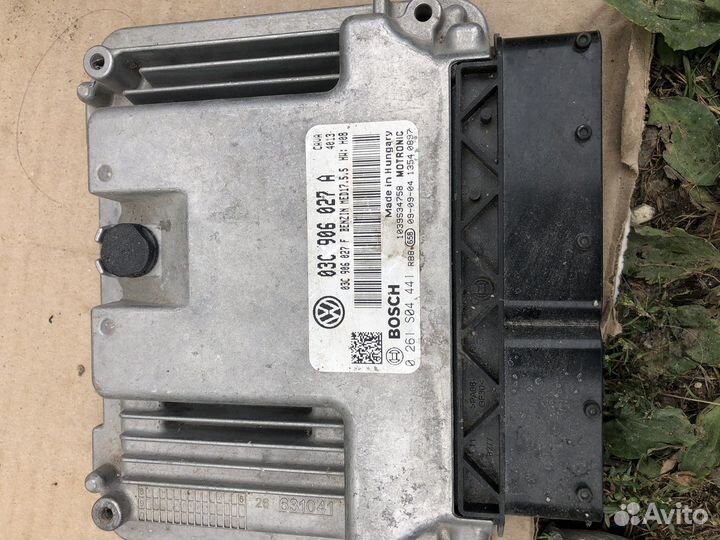 Блок управления двигателем на wv Tiguan
