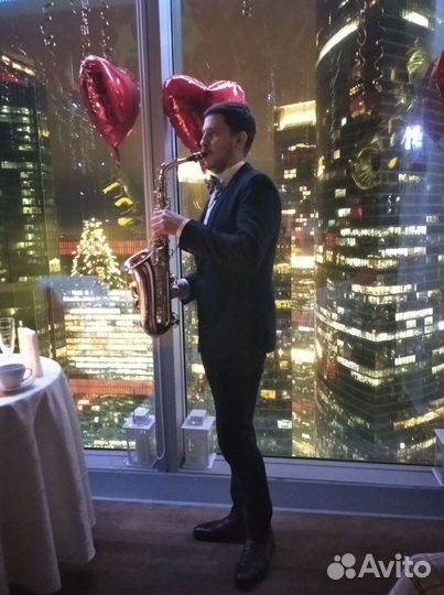 Саксофонист на мероприятие