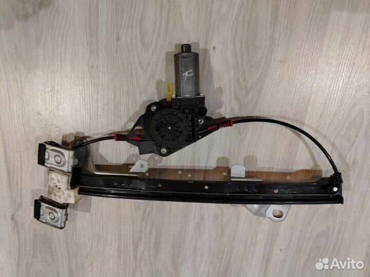 Стеклоподъемник электрический передний Ford Fusion