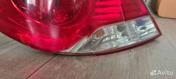 Задняя левая фара hyundai solaris