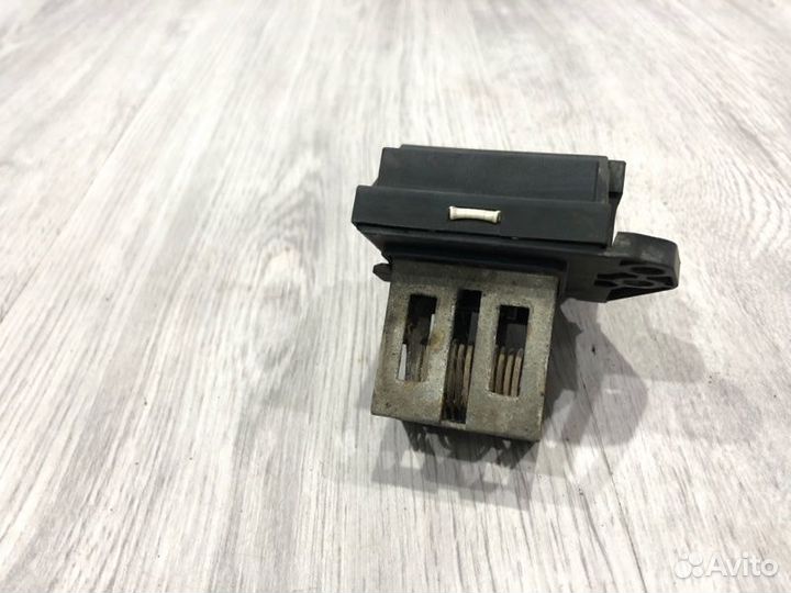 Резистор вентилятора охлаждения Citroen C-Elysee