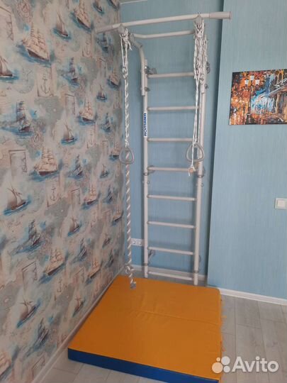 Шведская стенка с турником