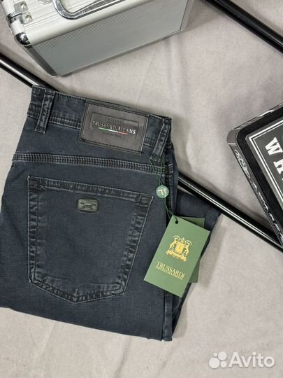 Джинсы Trussardi