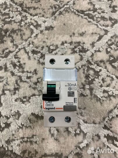 Дифференциальный автомат Legrand DX3 1P N C40 A 30