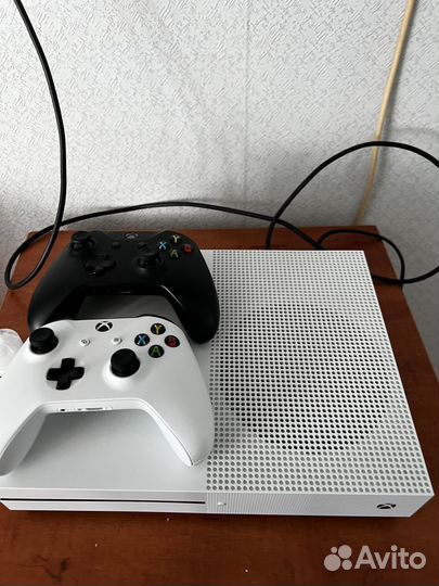 Xbox One s 1tb с играми обмен / продажа