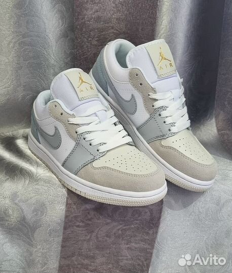 Женские кроссовки Nike Air Jordan 1 Low Paris р.38