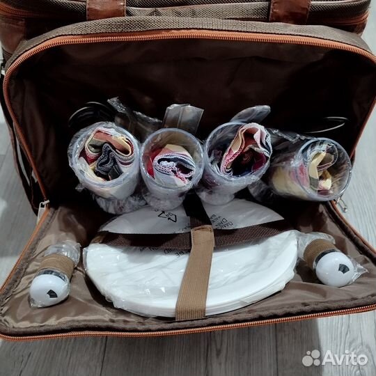 Сумка - холодильник для пикника с посудой, новая