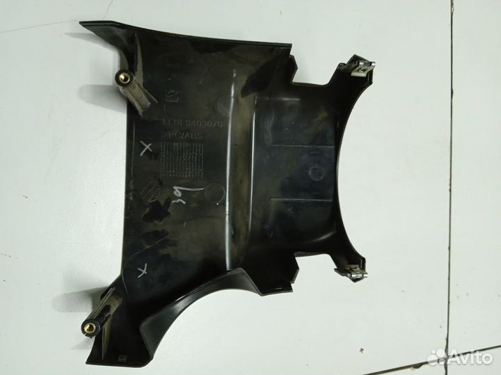 Лада Гранта I Кожух рулевой колонки